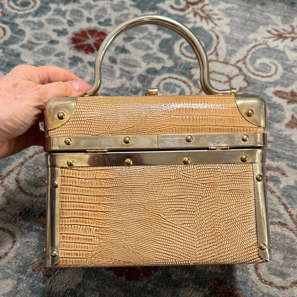 Vintage Borsa Bella Box Purse/Handbag Makeup Case made in Italy. Tan w/gold trim